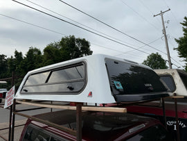 Used GMC Sierra 1500 2019-2025 Crew 6.5' short bed truck topper LOCATION: B-1-3 CODE: CNMMF005